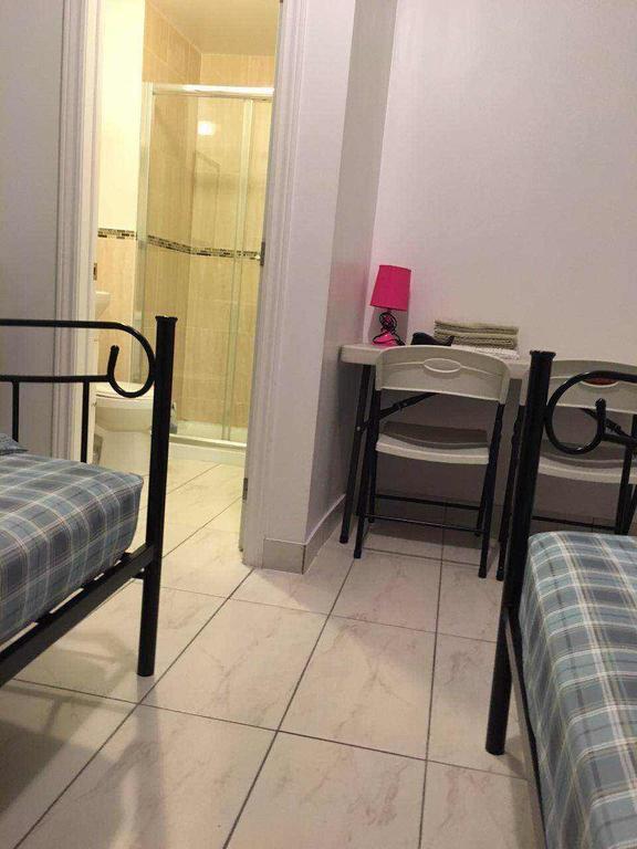 University Apartment Toronto Bagian luar foto
