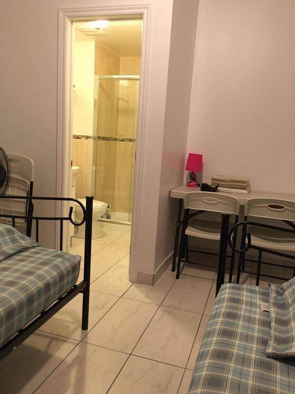 University Apartment Toronto Bagian luar foto