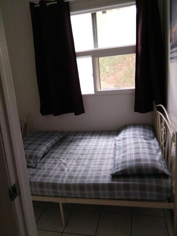 University Apartment Toronto Bagian luar foto