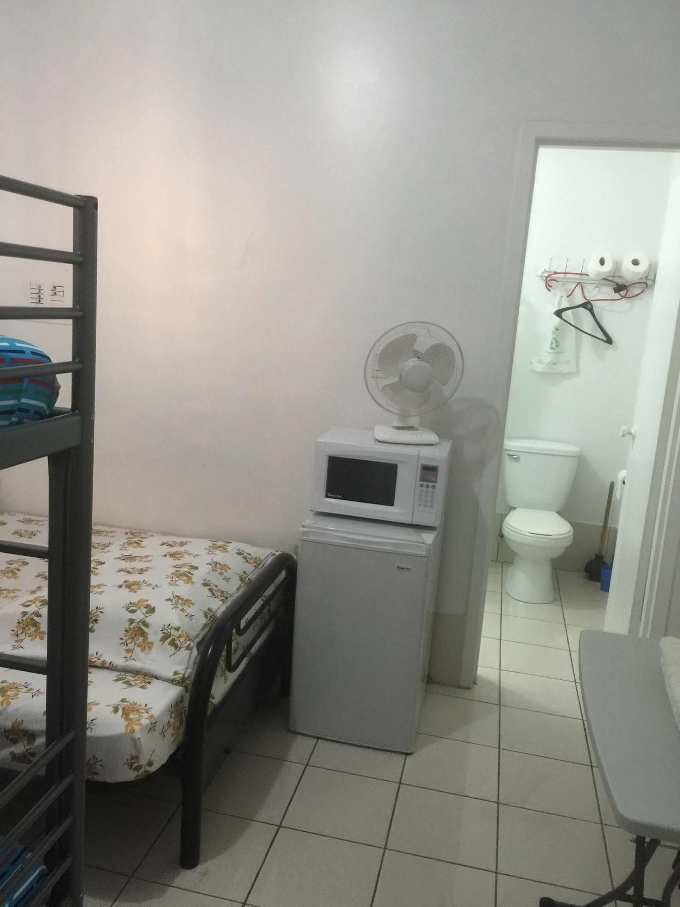 University Apartment Toronto Bagian luar foto