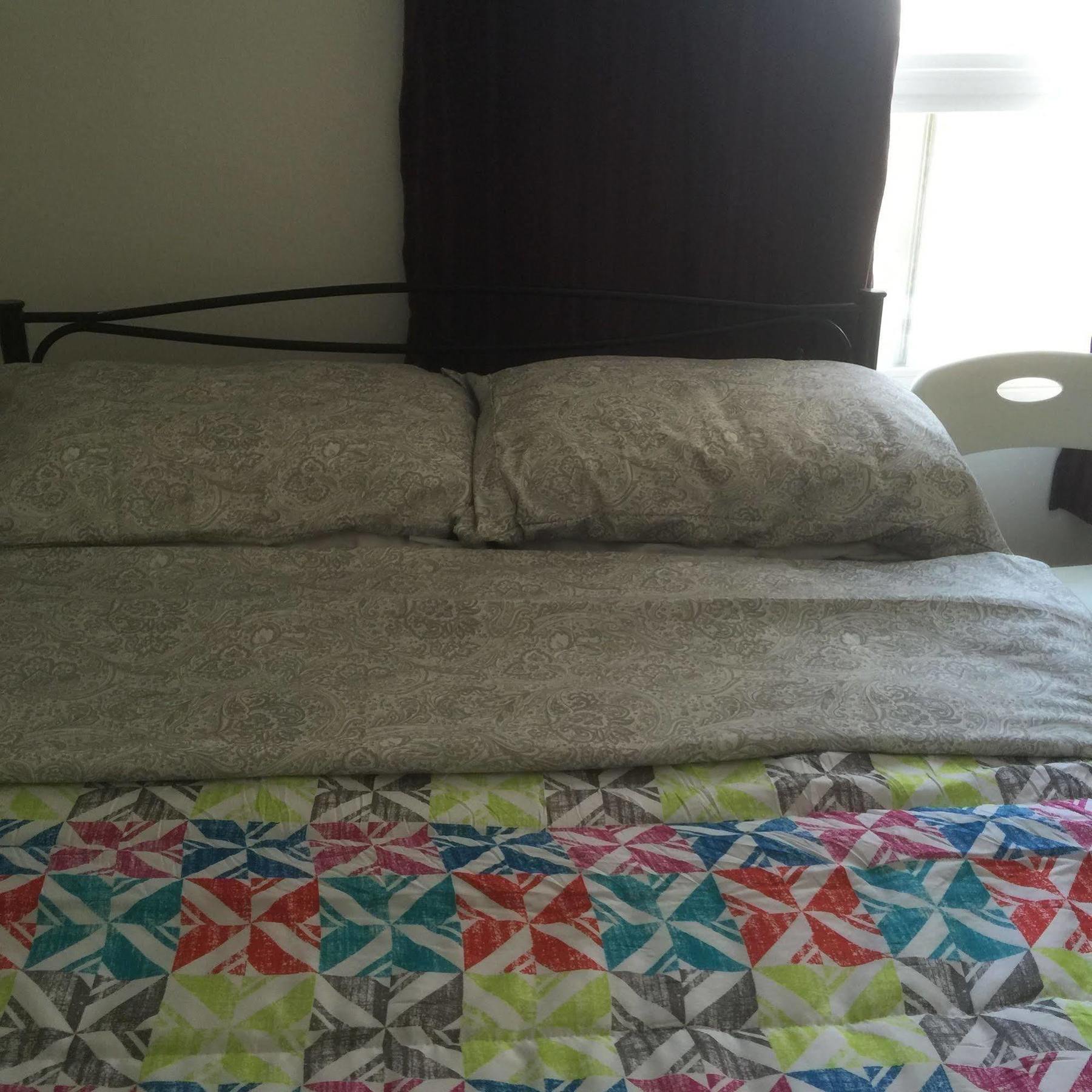 University Apartment Toronto Bagian luar foto