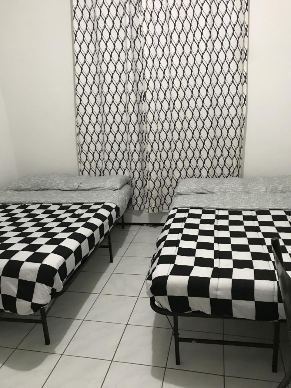 University Apartment Toronto Bagian luar foto