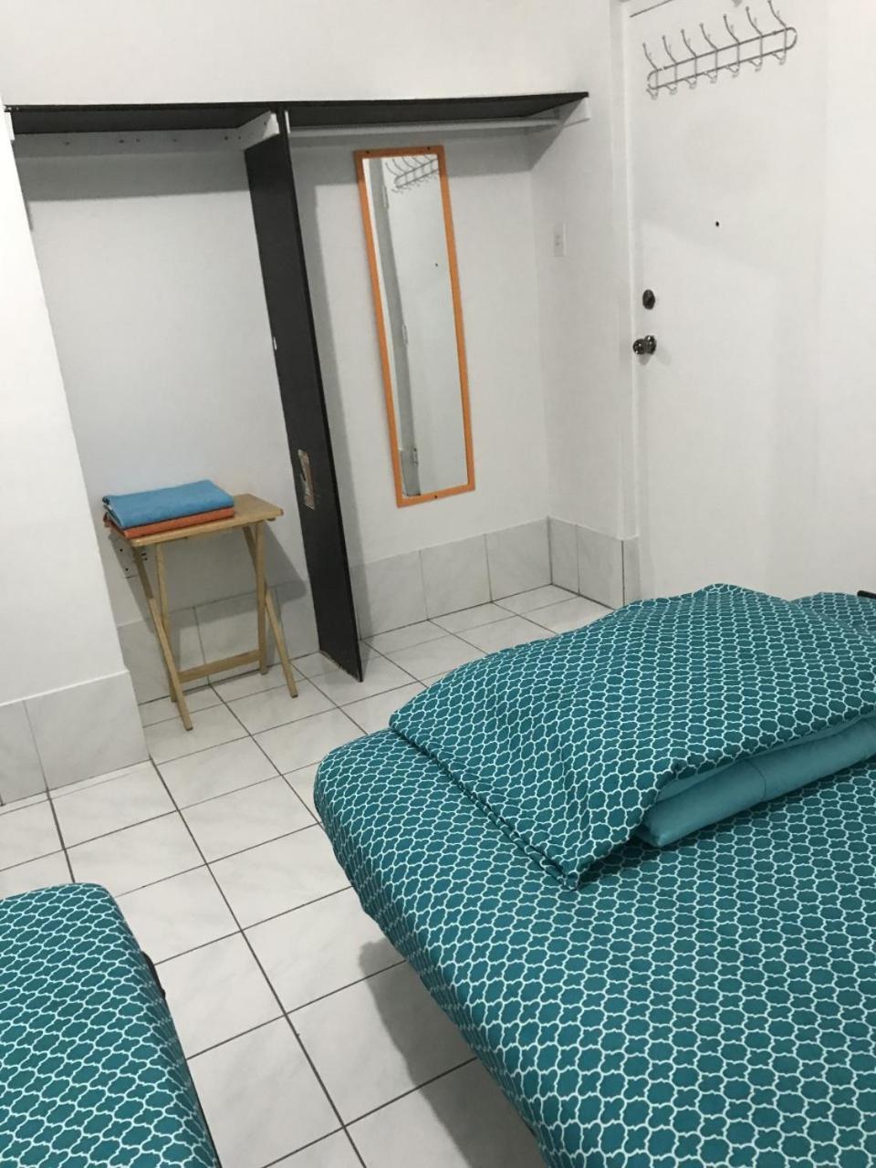 University Apartment Toronto Bagian luar foto