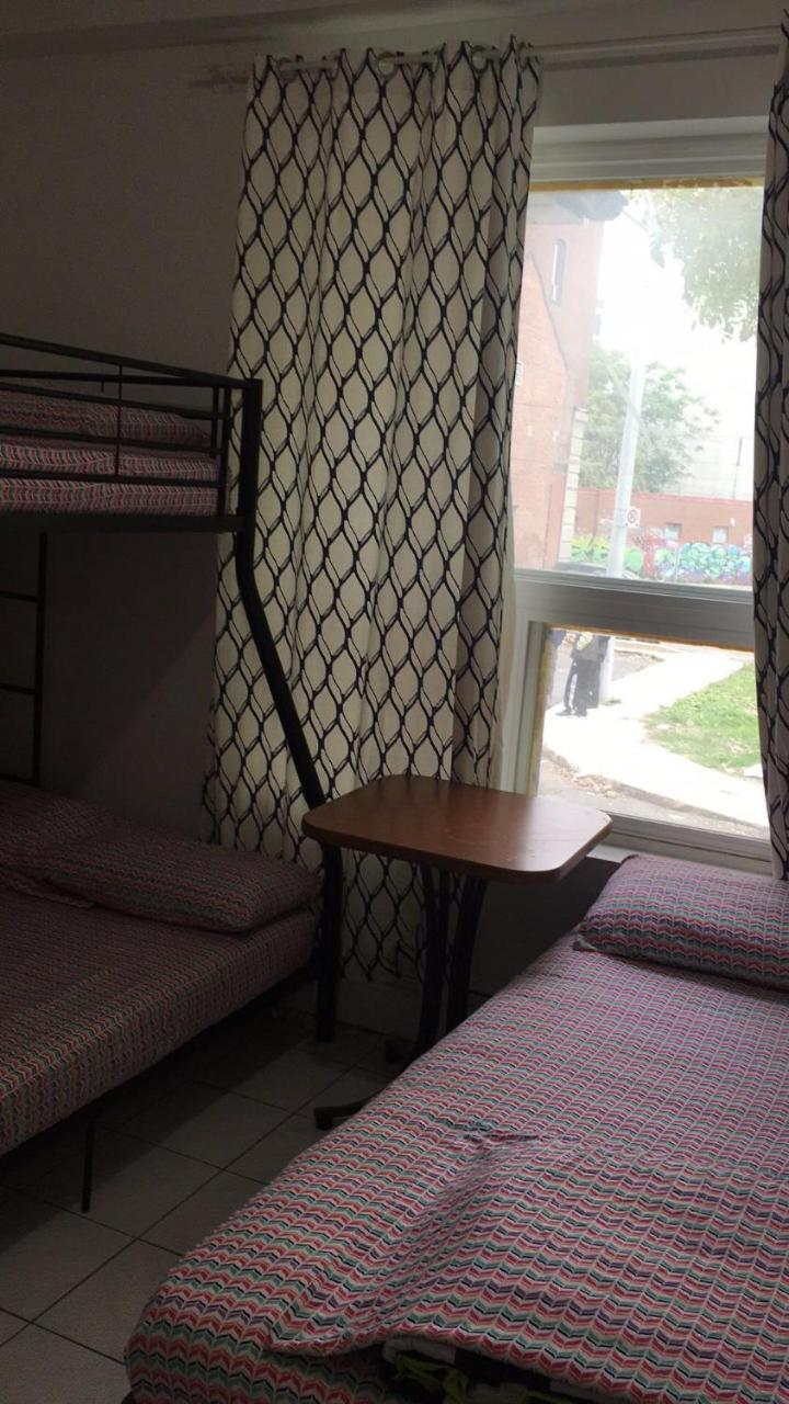 University Apartment Toronto Bagian luar foto