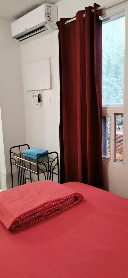 University Apartment Toronto Bagian luar foto